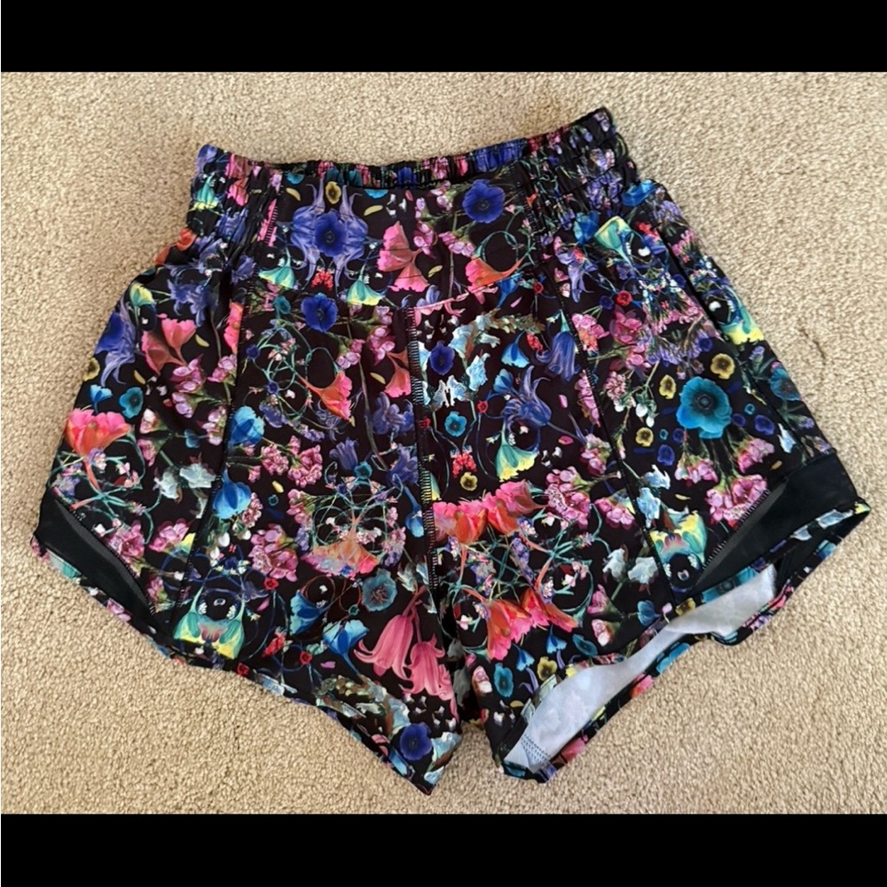 Lululemon Running Shorts
Size 0